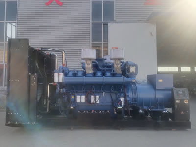 Máy phát điện Diesel công nghiệp 1600 KW để cung cấp điện dự phòng công nghiệp